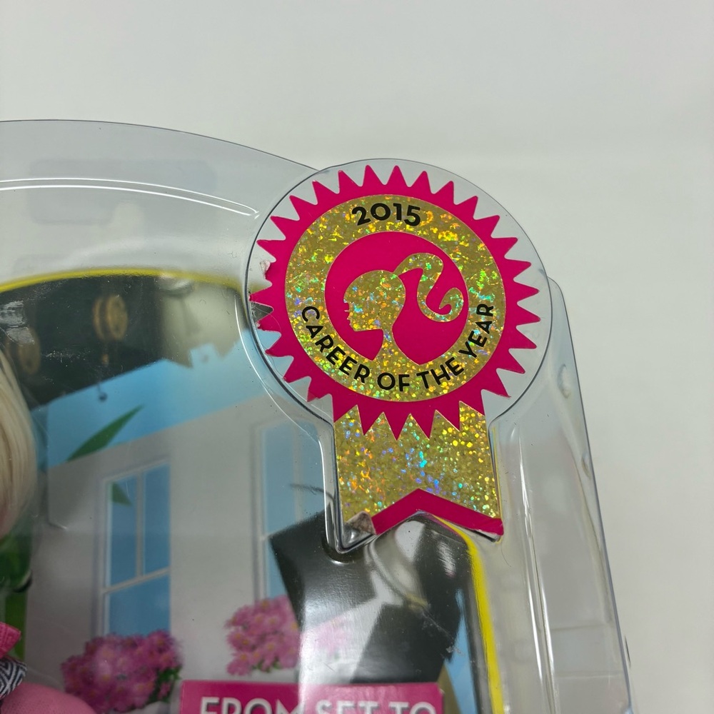 2015 Barbie Doll Film Director Career of the Year Blond hair mint in box - Picture 2 of 8